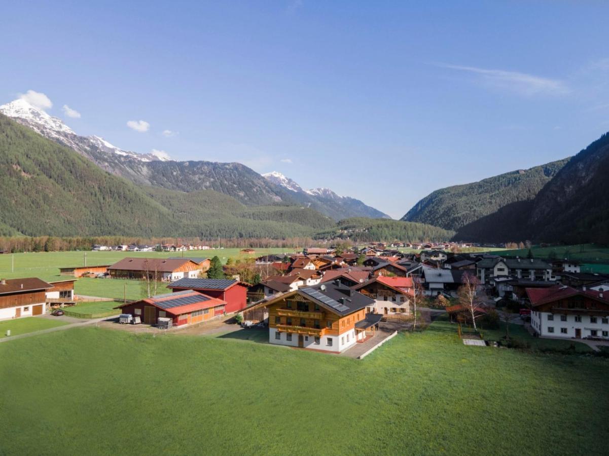 Apart-Hoamatgfuehl Appartement Längenfeld Buitenkant foto