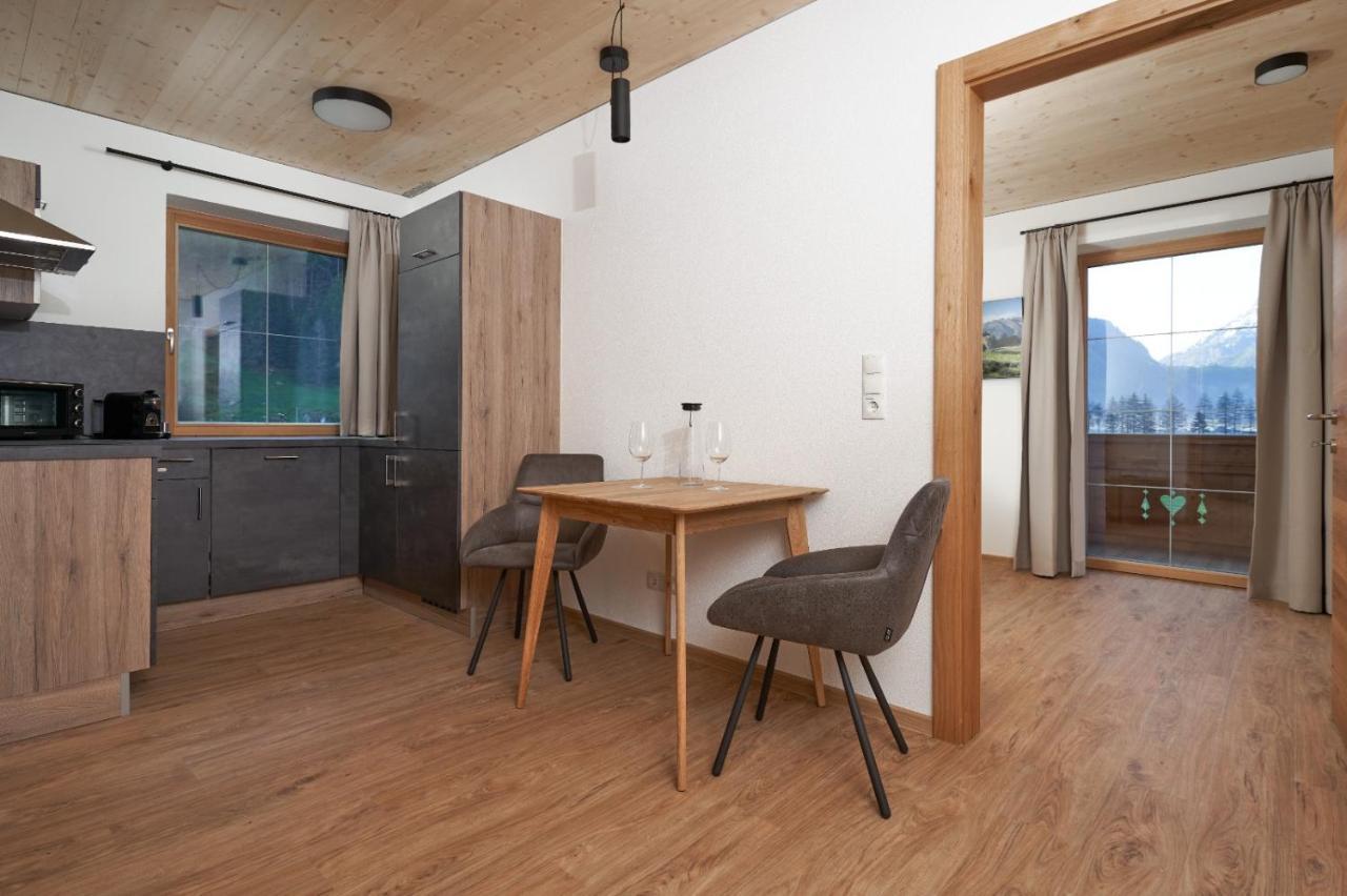 Apart-Hoamatgfuehl Appartement Längenfeld Buitenkant foto
